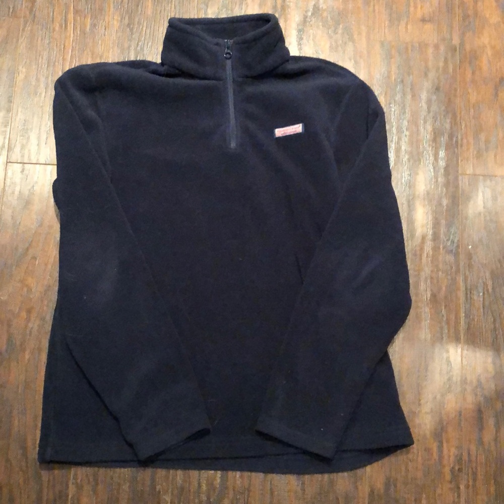 Vineyard vines pull over